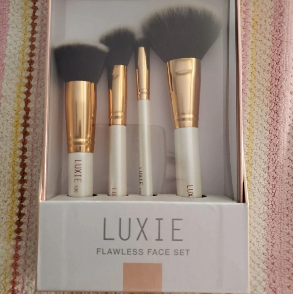 Luxie Flawless Face Set